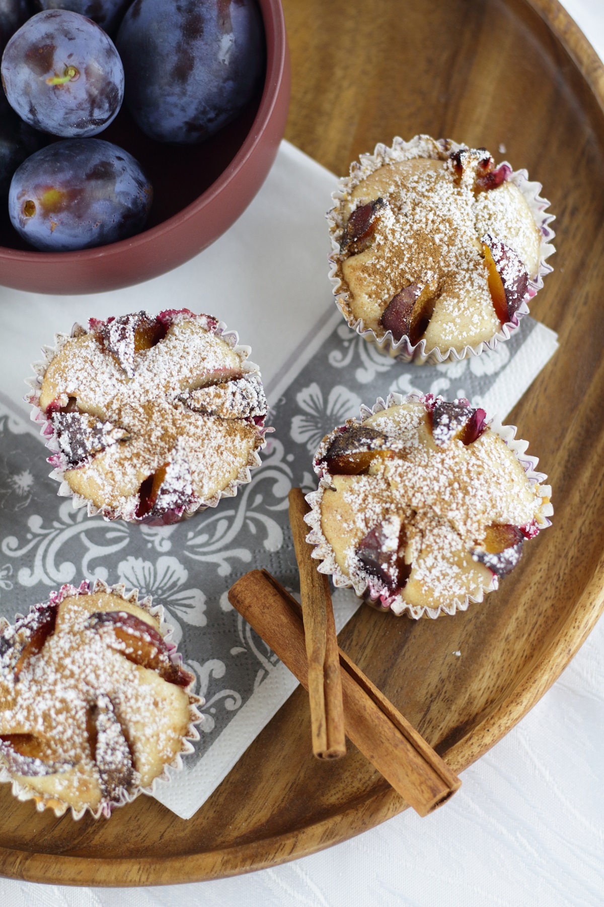 Zwetschgen-Muffins mit Zimt und Vanille - #zwetschgen #zwetschgenmuffins #muffins #pflaumen #pflaumenmuffins #plum